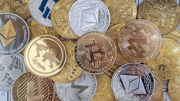 市场观察：加密货币与黄金走势深度解析